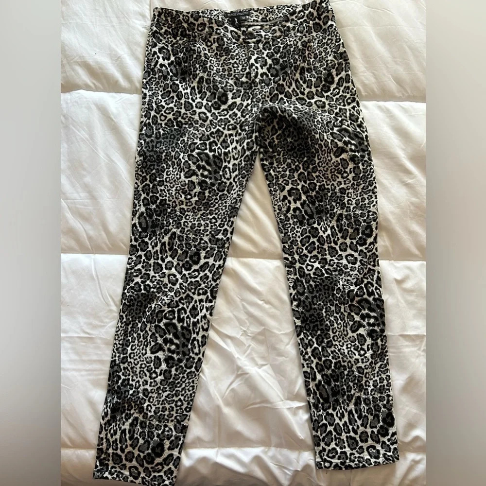 Peace of Cloth size 12 animal print skinny leg pants mid rise